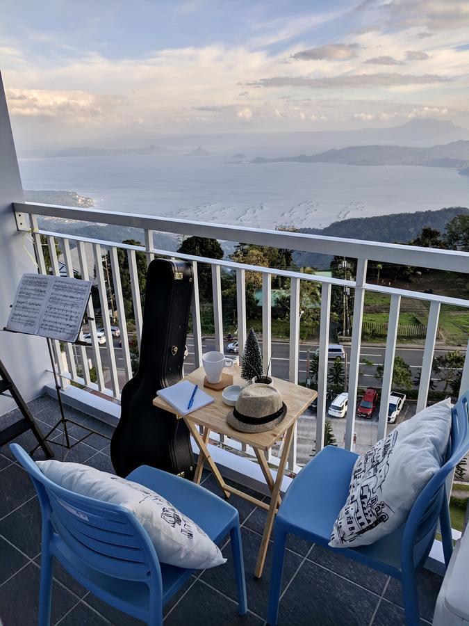 Cozy Family Suite With Stunning View Of Taal Tagaytay City Exterior photo